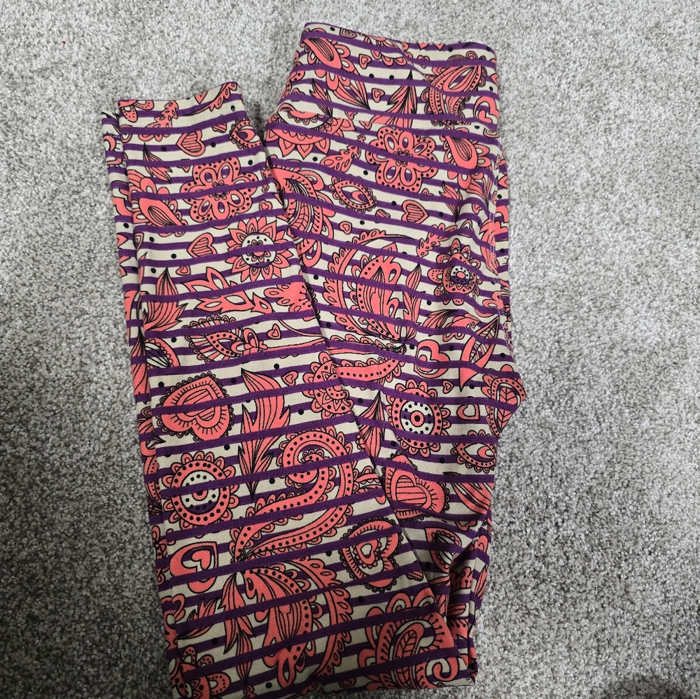 NWOT LuLaRou leggings OS